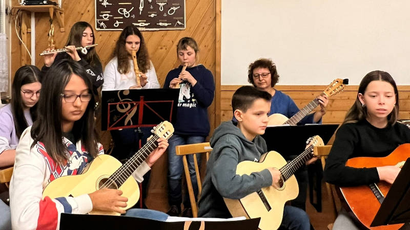 Musikschule Oberweser - Weihnachtskonzert und Weihnachtsmarkt 2023