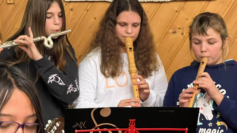 Musikschule Oberweser - Weihnachtskonzert und Weihnachtsmarkt 2023