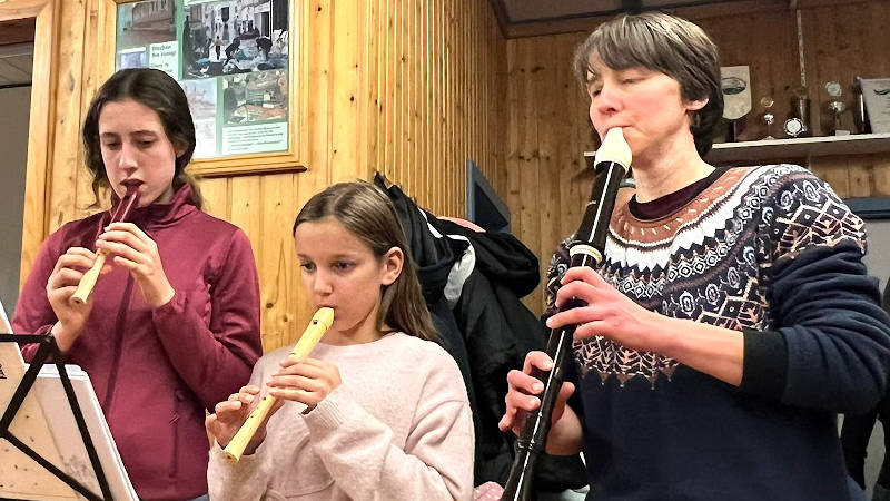 Musikschule Oberweser - Weihnachtskonzert und Weihnachtsmarkt 2025